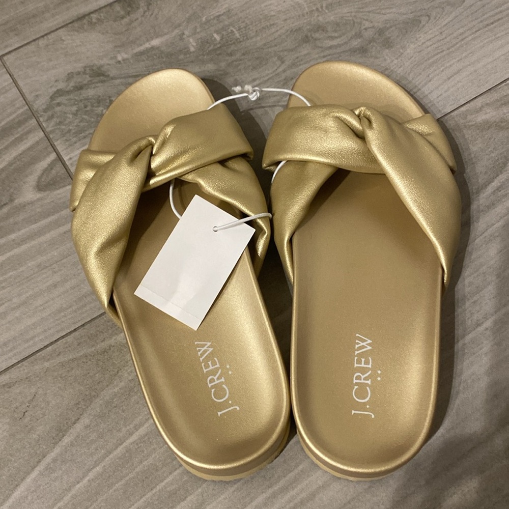 Slippers - Picture 2 of 3
